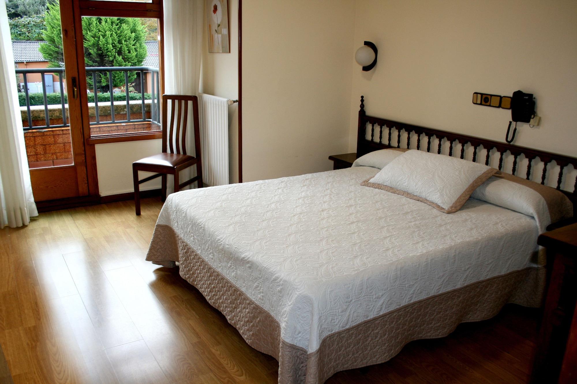 Hotel Cangas de Onis Center Buitenkant foto