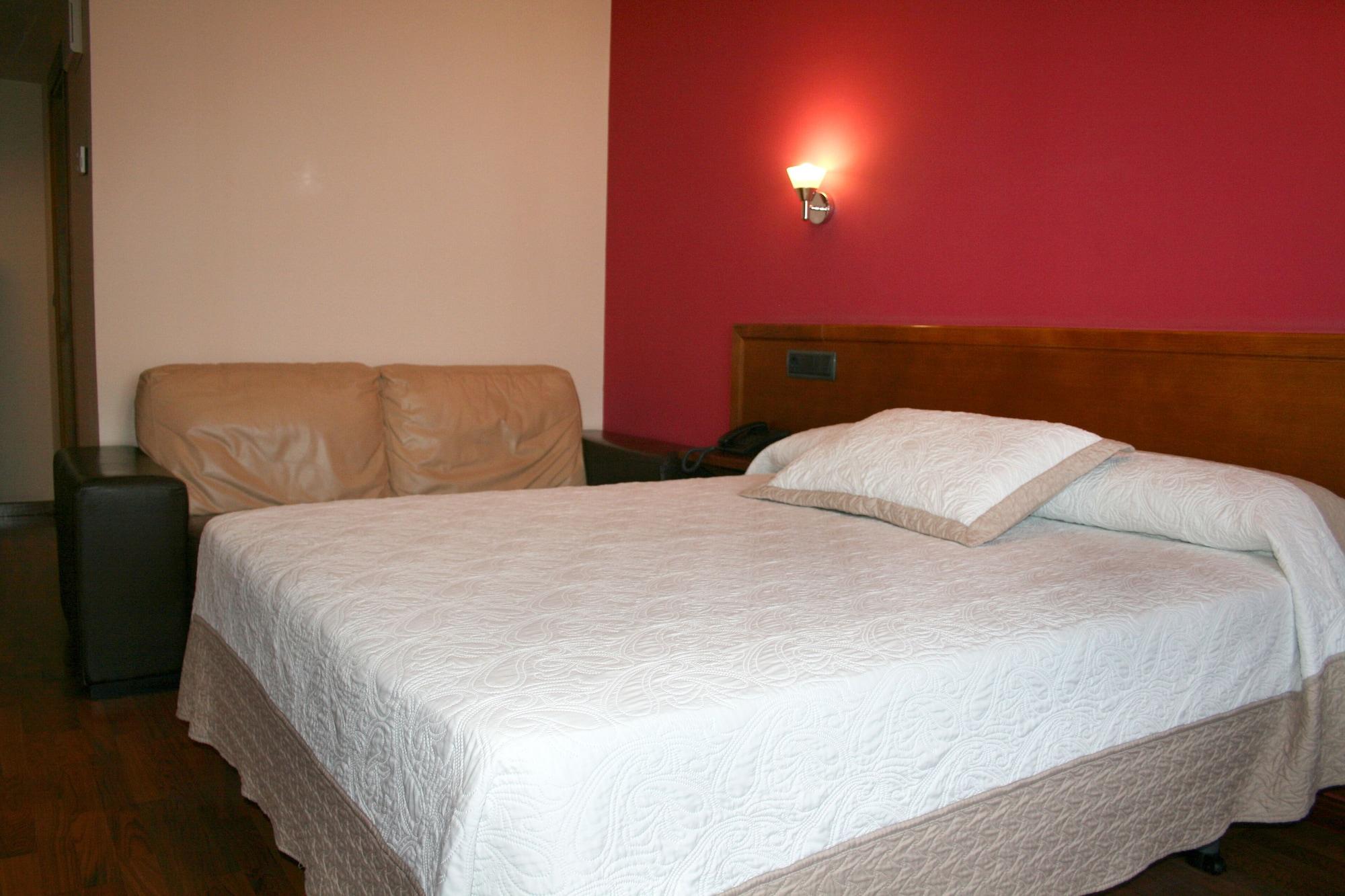 Hotel Cangas de Onis Center Buitenkant foto