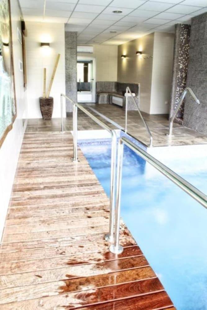 Hotel Cangas de Onis Center Buitenkant foto