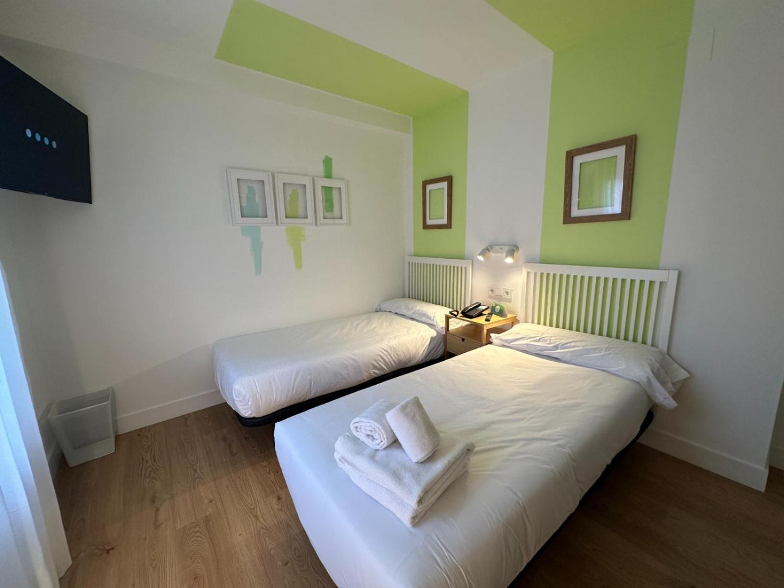 Hotel Cangas de Onis Center Buitenkant foto