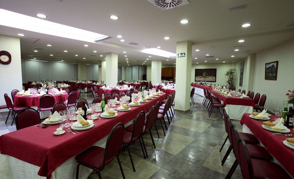 Hotel Cangas de Onis Center Buitenkant foto