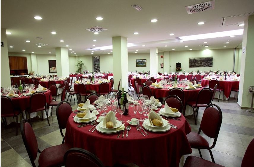 Hotel Cangas de Onis Center Buitenkant foto
