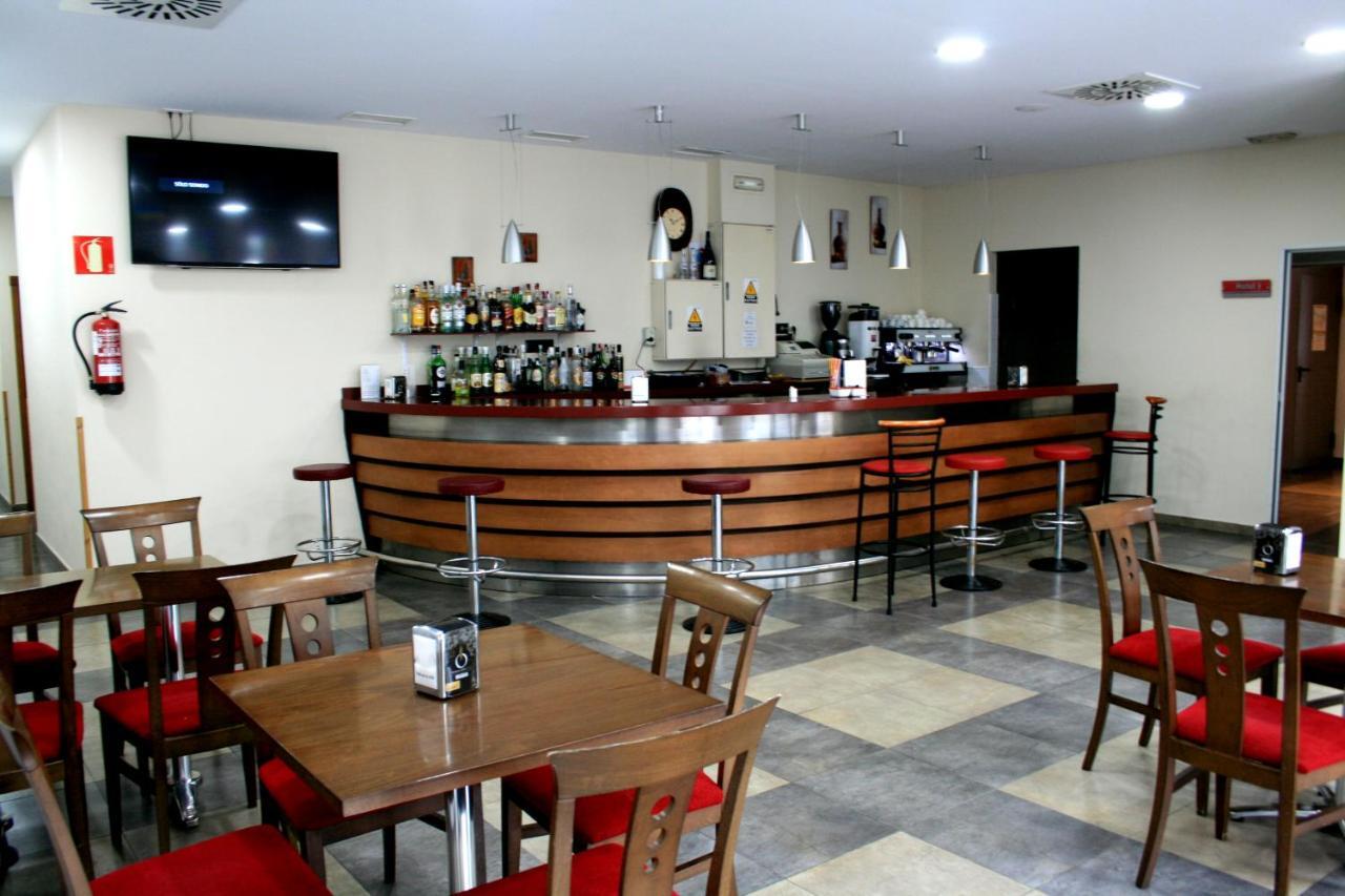 Hotel Cangas de Onis Center Buitenkant foto