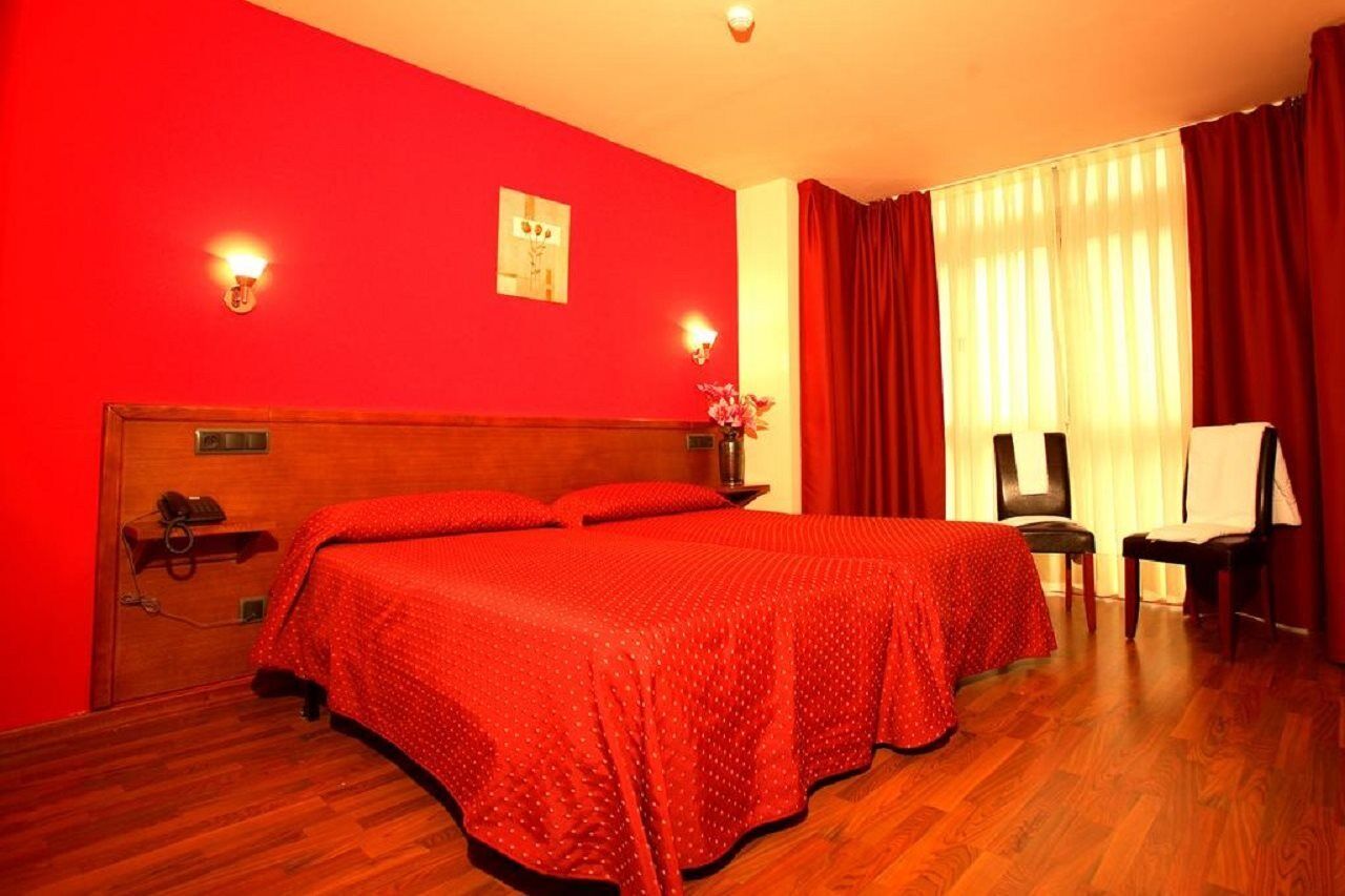 Hotel Cangas de Onis Center Buitenkant foto